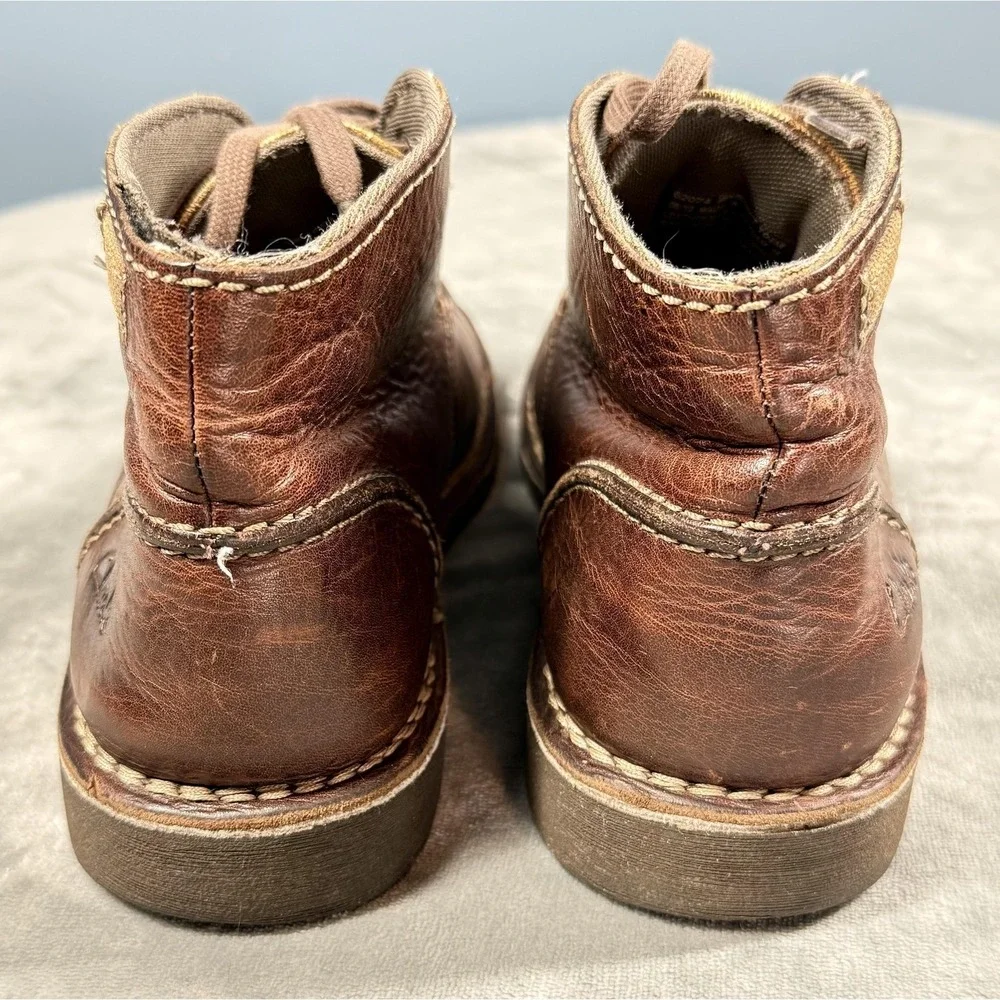 Clarks Boots Mens Size 10.5 Brown Leather Chukka Lace Up Ankle Casual Boots